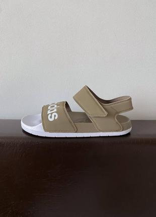 Adidas adelitte sandals olive slippers жіночі оливкові сандалі жіночі оливкові сандалі адідас10 фото