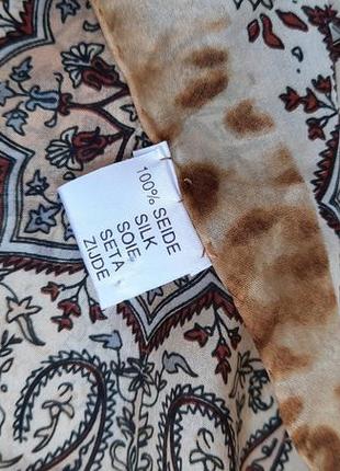 Небольшой шёлковый платок