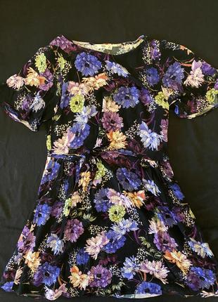 Фиолетовое платье с рукавами-воланами3 фото