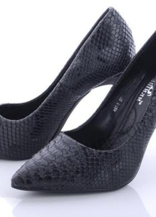 Женские черные туфли тиснением под рептилию р. 401 фото