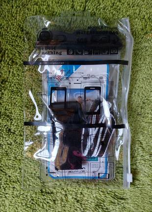 Водонипроницаемый чехол с креплением на руку