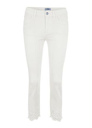Качественные стрейч-джинсы с вышивкой, длина 7/8 от tchibo, размер 50-52 (44 евро)/1004093 фото