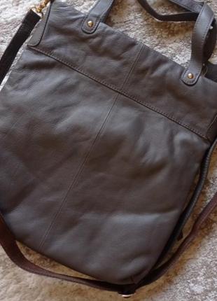 Шкіряна сумка-шопер з накладними кишенями8 фото