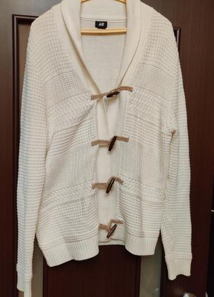 Стильний свитр, кофта з дерев'яними ґудзиками