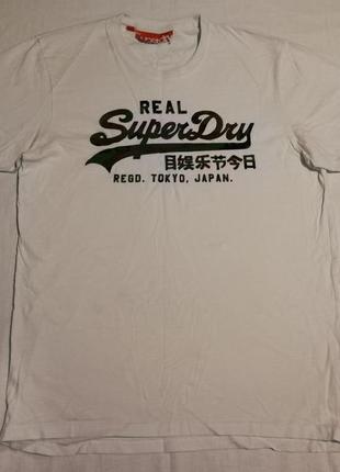 Мужская белая футболка с камуфляж принтом superdry