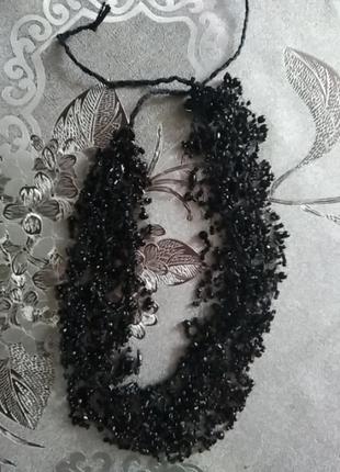 Ожерелье черного цвета