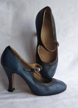Винатжные туфлі grace k. з натуральнлй шкіри каблук чарочка1 фото