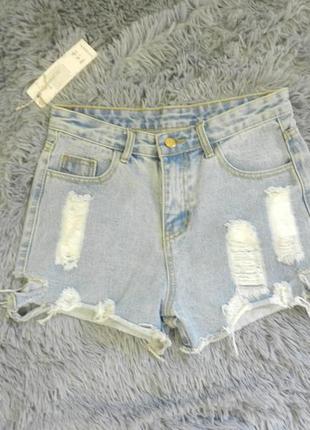 Джинсовые шорты