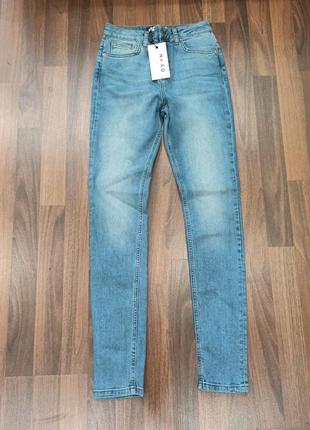Джинсы