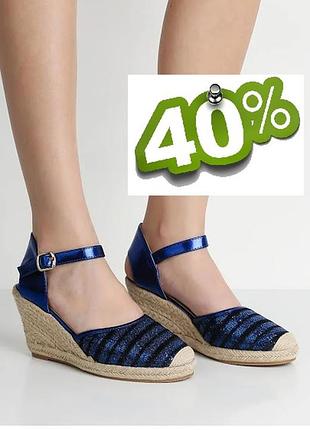 Розпродаж! зручні босоніжки на танкетці asos. знижка -40%