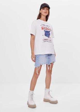 Жіноча довга футбола з принтом bershka