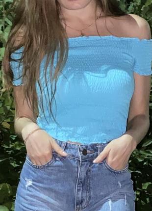 Женская голубая летняя кофточка можно носить с открытыми плечами, ткань жатка1 фото