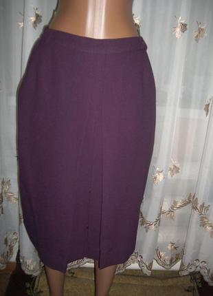 Юбка бурякового цвета