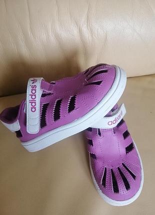 Детские кроссовки сандалии adidas
