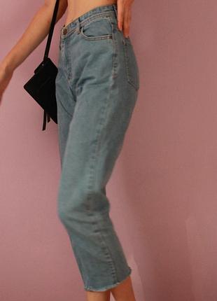 Джинсы