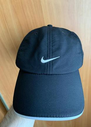 Бейсболка nike tennis court, оригинал, one size7 фото