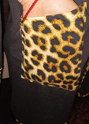 Тоненькая кофточка с леопардовыми вставками4 фото