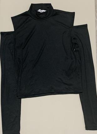 Новый гольф с оголенными плечами