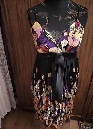 Сарафан, сукня