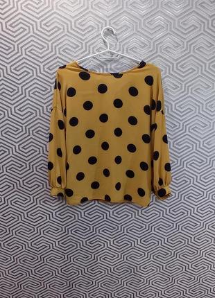 Лёгкая блузка горчичного цвета с красивым крупным горохом2 фото