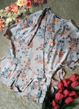 Трендовая блузочка на запах в цветочный принт от new look1 фото