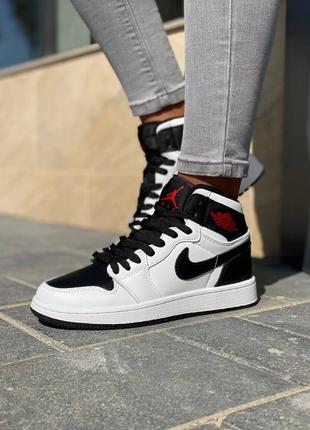 Nike air jordan 1 retro white black высокие женские черно белые кроссовки найк тренд високі стильні чорно білі жіночі кросівки