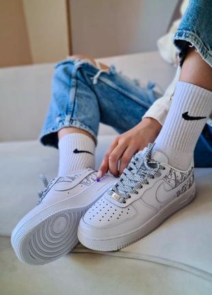 Nike air force white reflective женские белые рефлективные кроссовки найк форс жіночі трендові білі кросівки весна осінь літо