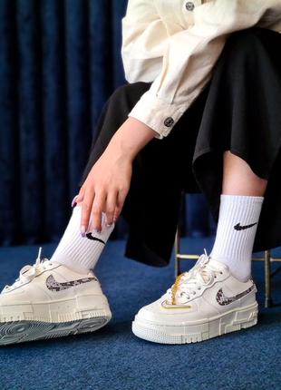 Nike air force 1 alligator chain женские белые трендовые кроссовки с цепью найк жіночі білі модні кросівки з золотою підвіскою цепочкою3 фото