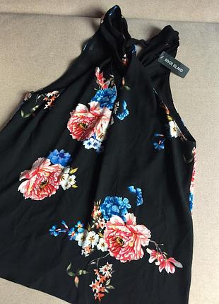 Красивая блуза в цветочный принт river island