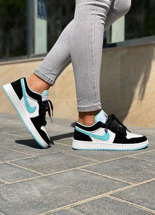 Женские кроссовки nike air jordan 1 low white/mint