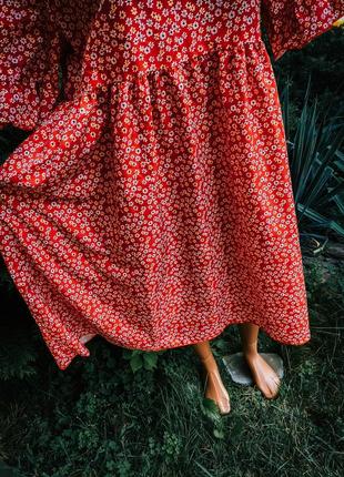 Винтажное платье из вискозы в мелкий цветочек свободного кроя3 фото