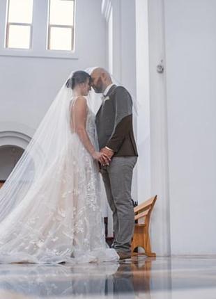 Весільна фата з перлинами два слоя.