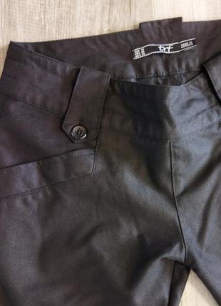 Черные брюки с замком сбоку3 фото