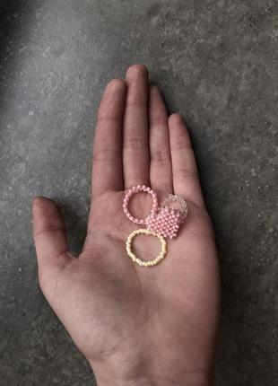 Набор колец "bubblegum" из бисера ,кольцо сердце из бисера и бусин3 фото