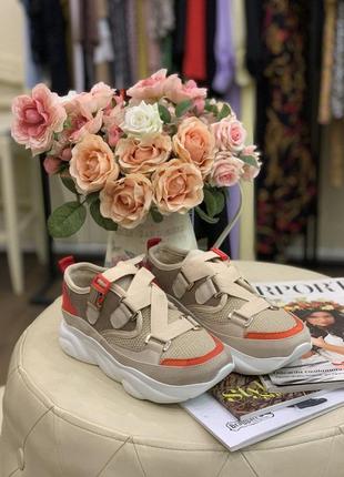 Кросівки ручної роботи