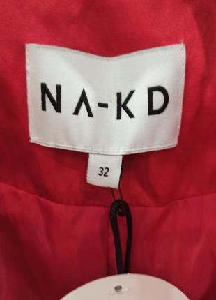 Красный плащ na-kd 3