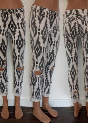 Симпатичні ( рвані ) легінси. gina tricot. розмір m.