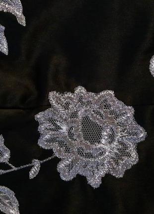 Жіноча коротке чорне плаття з вишивкою, ошатне, новорічне, блискуче, вишиванка.6 фото