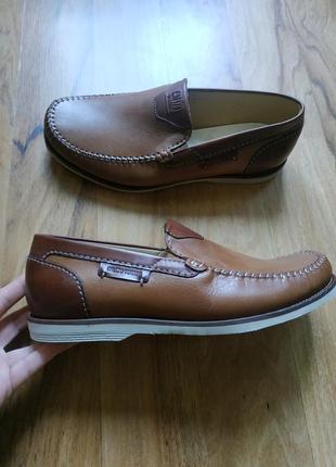 Кожаные новые туфли galizio torresi 41 размер