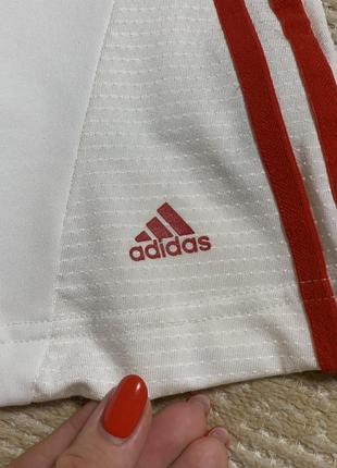 Бомбезний футболка adidas2 фото