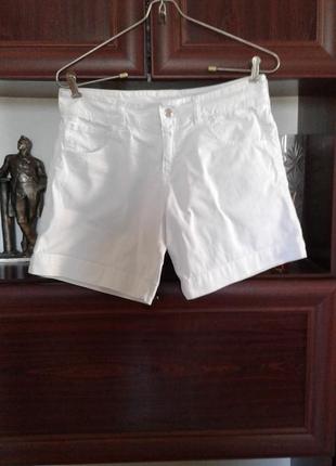 Білі джинсові шорти y-3 італія короткі