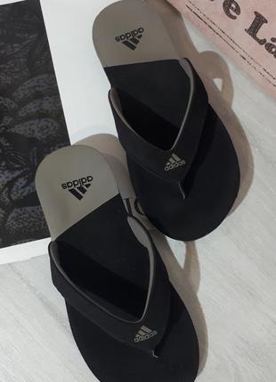 Стильні шльопанці adidas в'єтнамки. чорні шльопанці. спортивні шльопанці1 фото