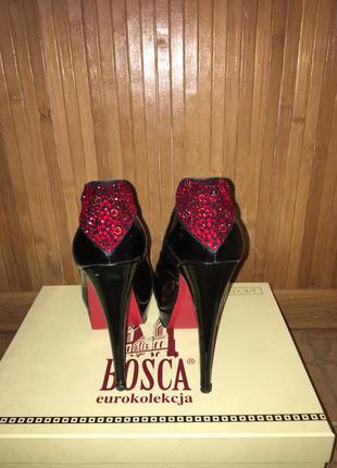 Открытые туфли фирмы bosca3 фото