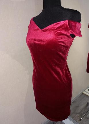 Шикарное бархатное платье винного цвета со спущенными плечами🍷1 фото