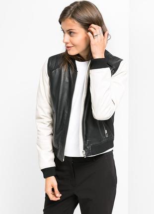 Шкіряний бомпер mango.