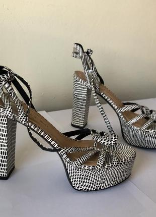 Туфельки с принтом