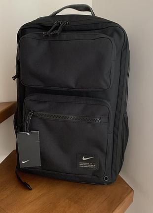 Nike оригинальный рюкзак большой вместительный