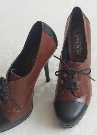 Ботинки на высоком каблуке туфли со шнурками new look1 фото