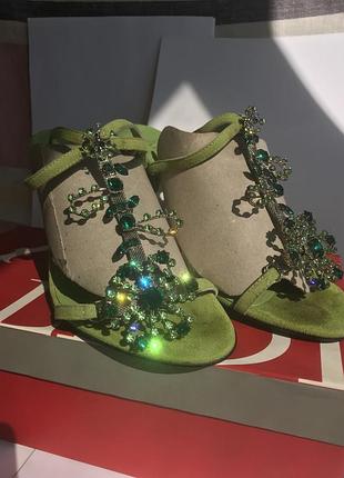 Босонодки alibi