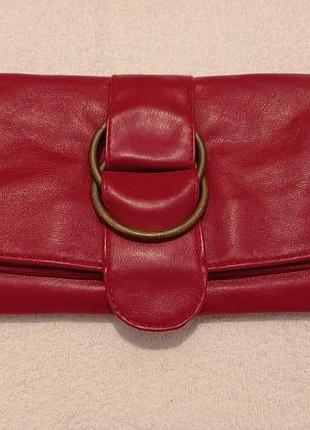 Червоний клатч atmosphere . дуже гарний стильний